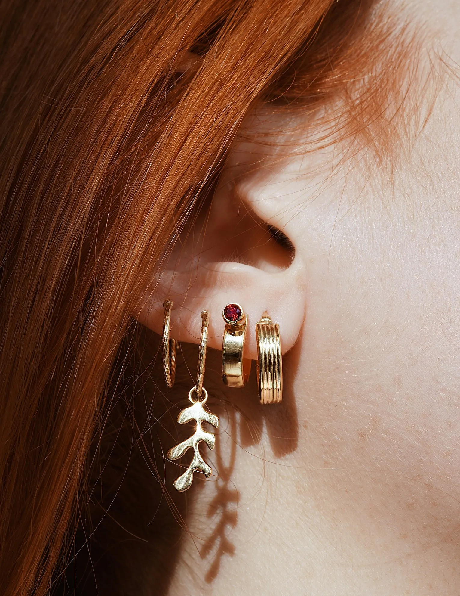 Iris Hoop earrings <br>Gold Vermeil