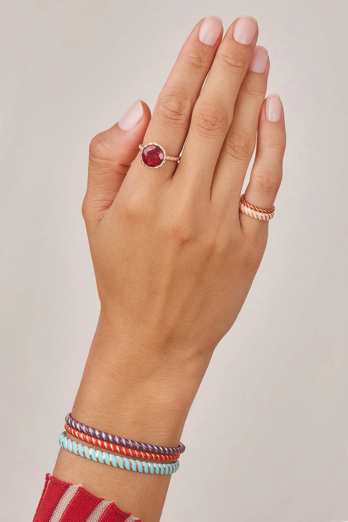 Thin Streamer Ring